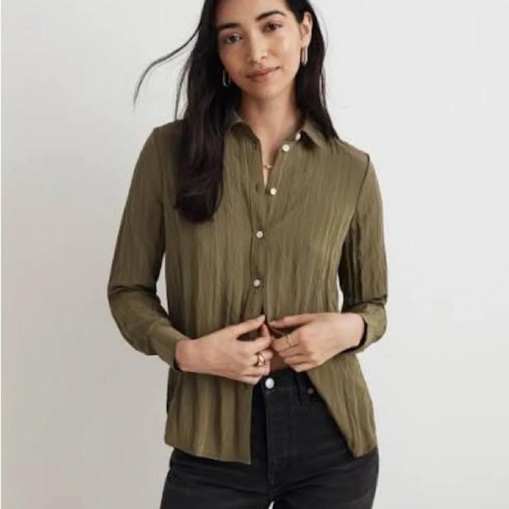 Madewell Olive Green Collared Button Up Shirt, soft silky material size sm - Picture 1 of 4